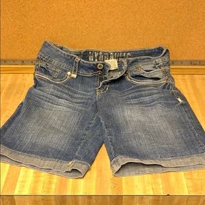 Size 3/4 hydraulic brand Jean shorts
